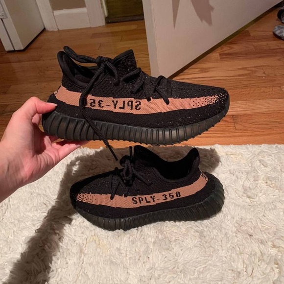 Yeezy Size 5 - Picture 3 of 3